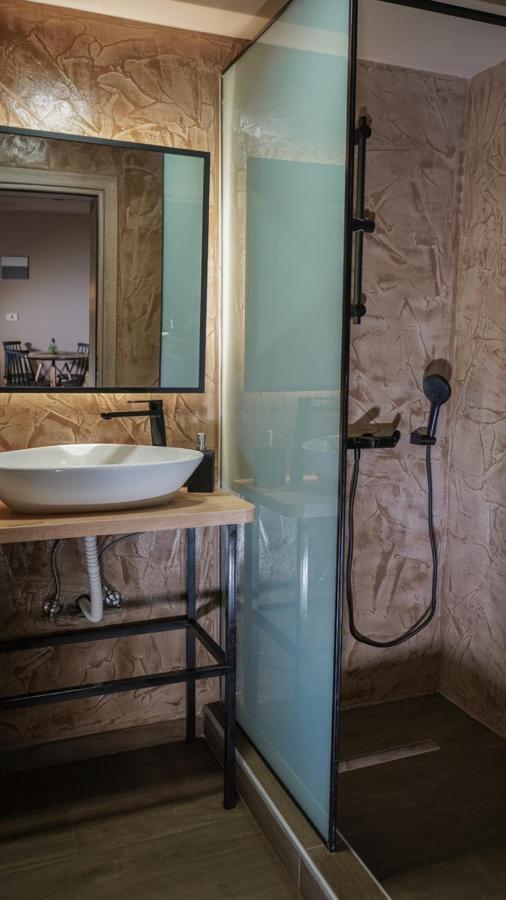 Guesthouse Pyxari กาลัมปากา ภายนอก รูปภาพ